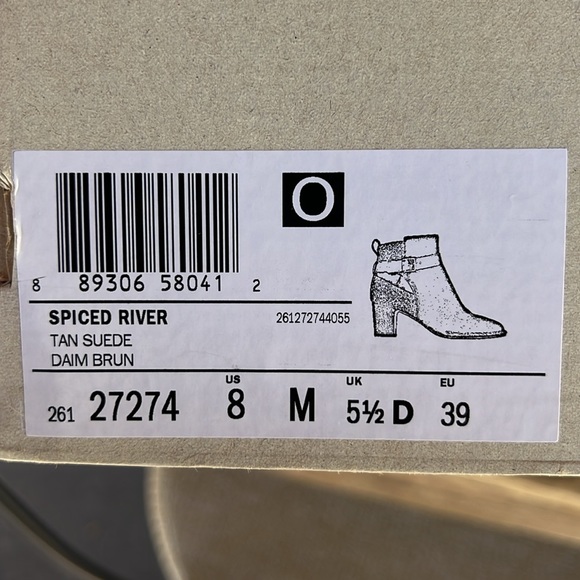 NIB Clarks zip-up booties - Picture 13 of 13
